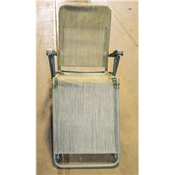 ADJUSTABLE RECLINING LAWN CHAIR