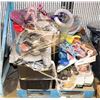 Image 1 : PALLET OF UNCLAIMED MERCHANDISE