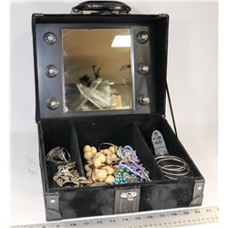 VELVET & LEATHER ACCESSORY CASE WITH JEWELLERY