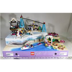 FRIENDS LEGO DISPLAY
