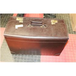 VINTAGE OIL & GAS DETECTION KIT