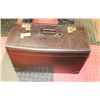 Image 1 : VINTAGE OIL & GAS DETECTION KIT