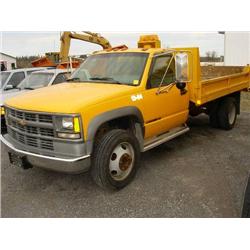 1994 3500HD GMC 6.5 diesel, auto, new dump box, n