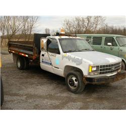 1992 GMC 3500 dump box and hoist, 350, gas, auto,