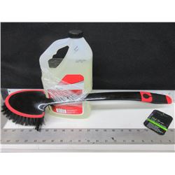 New Car wash Liquid 1.9 liters & Soft Bristel Wash Brush