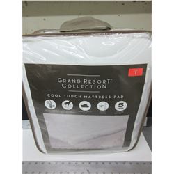 New Grand Resort Collection Twin Cool Touch Mattress Pad