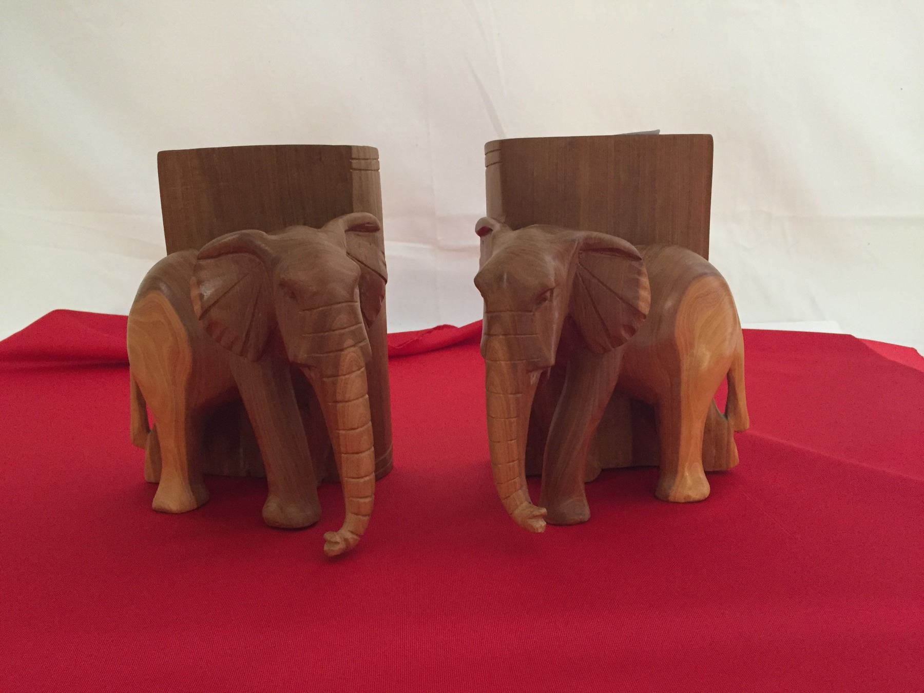 Elephant Elephant