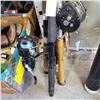 Image 3 : LOT OF VINTAGE RODS AND REELS