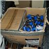 Image 2 : BOX OF 1/4" IRON CAP FITTINGS AND BOX OF 90 DEGREE 1-1/2" IRON ELBOW FITTINGS
