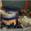 Image 1 : LOT OF POTS, GLASS MIXING BOWLS, AND KITCHEN UTENSILS