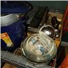 Image 2 : LOT OF POTS, GLASS MIXING BOWLS, AND KITCHEN UTENSILS
