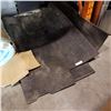 Image 1 : PICK UP FLOOR MAT