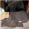 Image 2 : PICK UP FLOOR MAT