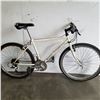 Image 1 : WHITE ROCKY MOUNTAIN BIKE