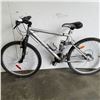 Image 1 : SILVER DIAMOND BACK BIKE
