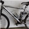 Image 2 : SILVER DIAMOND BACK BIKE