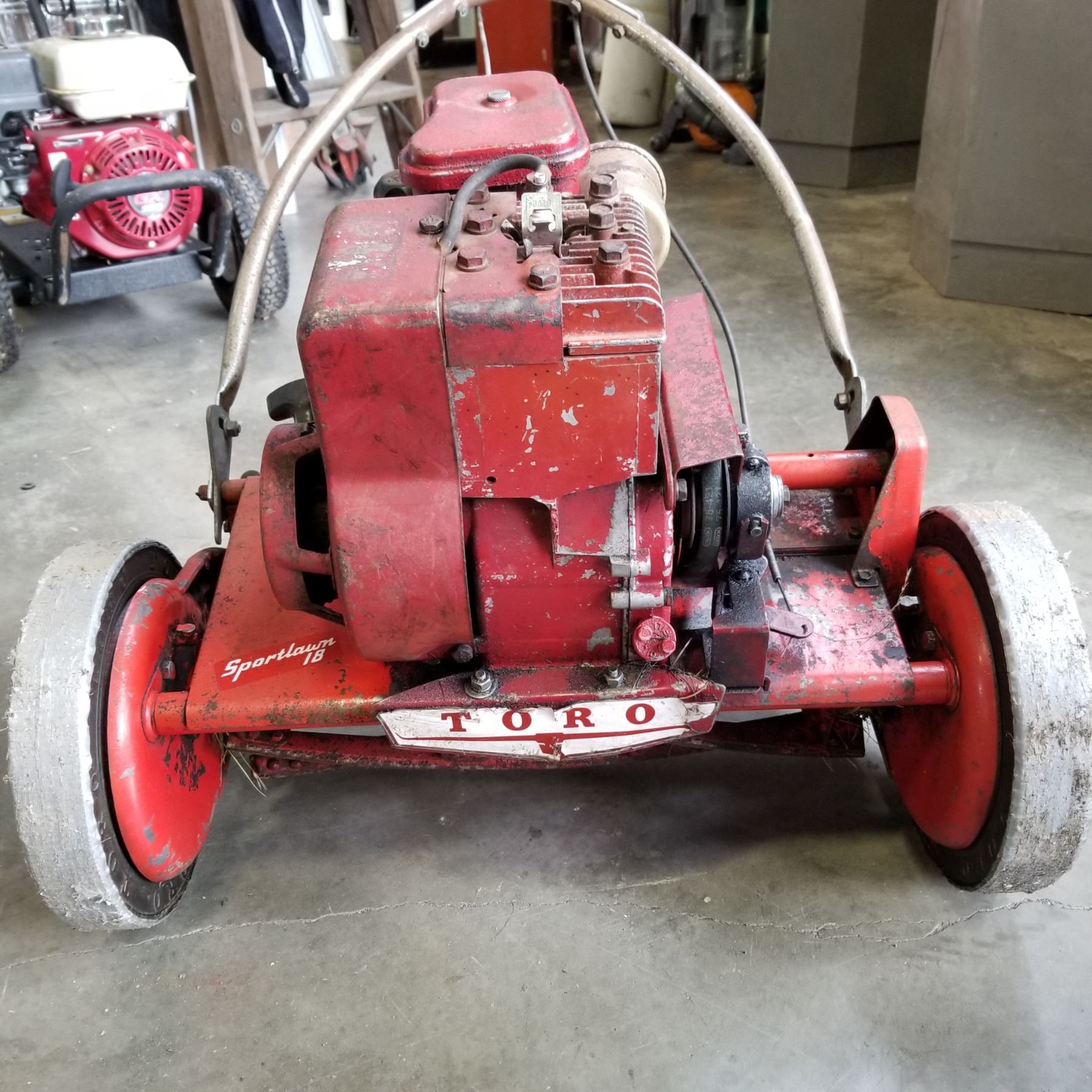 TORO GAS REEL MOWER Big Valley Auction