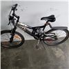 Image 3 : BLACK AND SILVER INFINITY BIKE