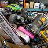 Image 2 : PALLET OF RETURNED ITEMS, TOOLS, TOYS, KITCHEN APPLIANCES