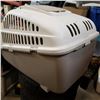 Image 3 : BLITZ STREAMLINE PET CARRIER