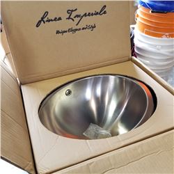 STAINLESS STEEL SINK IN BOX