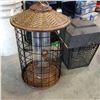 Image 2 : BUG ZAPPER AND 2 BIRD FEEDERS
