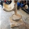 Image 4 : TALL CAT TREE - OVER 5FT