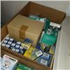 Image 3 : 2 BOXES OF HALOGEN PAR 38 , LED AND OTHER BULBS