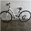 Image 1 : WHITE TREK WSD 14" BIKE