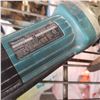 Image 2 : MAKITA ANGLE GRINDER - WORKING