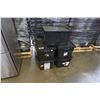 Image 1 : 5 BLACK INTERLOCKING LID STACKING STORAGE TOTES