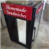 Image 2 : 3-1/2FT TALL DISPLAY COOLER