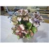 Image 2 : PORCELAIN FLOWER DISPLAY