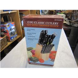 13PC KNIFE SET IN BLOCK