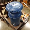Image 2 : ANTIQUE BLUE MILK CAN PALM DAIRY