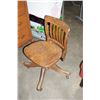 Image 1 : ANTIQUE WOOD OFFICE CHAIR