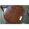 Image 2 : 2 MAHOGANY END TABLES W/ GLASS