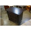 Image 1 : BROYHILL 3 DRAWER NIGHTSTAND