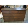 Image 1 : 9 DRAWER BROWN DRESSER