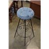 Image 4 : JEAN STOOL