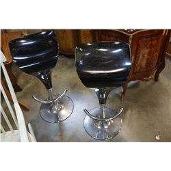 PAIR OF MODERN BLACK AND CHROME BARSTOOLS