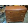 Image 1 : VINTAGE 3 DRAWER MAPLE DRESSER