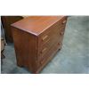 Image 2 : VINTAGE 3 DRAWER MAPLE DRESSER