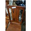 Image 3 : 2 WOOD DINING CHAIRS