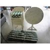 Image 1 : 5 WHITE PLASTIC PATIO CHAIRS AND TILT TOP TABLE