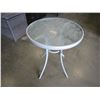 Image 1 : ROUND GLASSTOP PATIO ENDTABLE