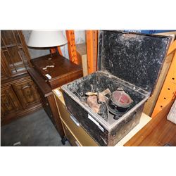 AUTO-KNITTER HOSIERY CO KNITTING MACHINE IN BLACK METAL CASE