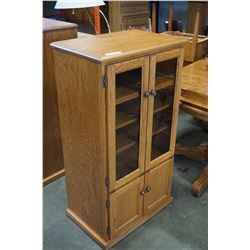 WOOD CABINET W/ 2 GLASS DOORS AND 2 BOTTOM DOORS