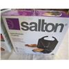 Image 2 : SALTON SANDWICH MAKER AND HAMILTON BEACH STAINLESS STEEL CAN OPENER