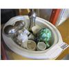 Image 1 : LARGE OVEN BOWL W/ ESTATE ITEMS AND KNICK KNACKS